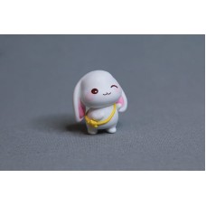 樹脂公仔 兔子眨眼 黃色背包
